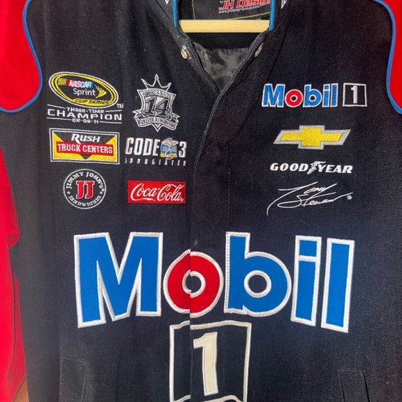 Mobil 1 Racing Jacket - Picture 3 of 8